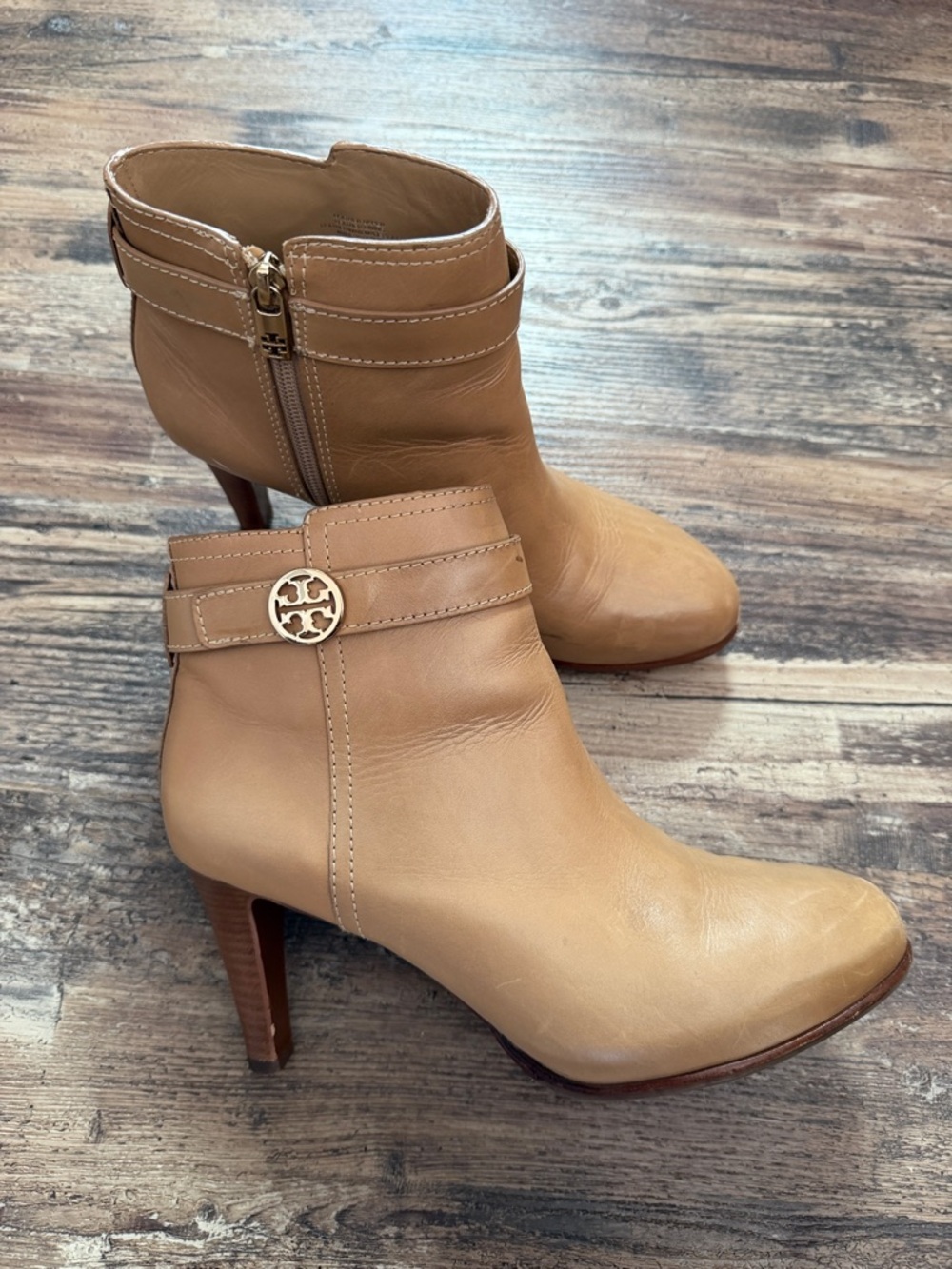 Women's Tory Burch Booties Bristol High-Heel Almond size 9.5 - Picture 3 of 10